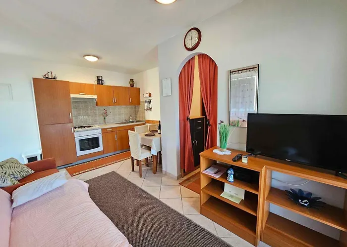 Apartment In 27343