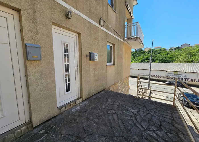 In 27343 * Novi Vinodolski